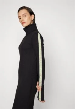 Calvin Klein Jeans Logo Elastic - Etui-Jurk - Black -Only Mode Winkel 8d94da269cc747129def67f0ca6550ef