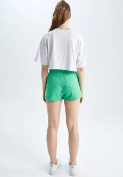 DeFacto Regular Fit - Jeansshort - Green -Only Mode Winkel 8db4a3c15bce45179861d7aee6efa158