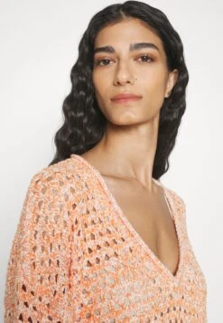 Holzweiler Crochet- Gebreide Jurk - Orange Mix 13 Holzweiler Crochet- Gebreide Jurk - Orange Mix -Only Mode Winkel 8f154c4b032647fd88cae244fc2eb6cf