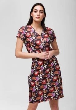 A Long Walk - Jurk - Brown