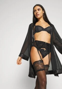 ETAM Cherie Cherie Classique - Beugel Bh - Black -Only Mode Winkel 92b4509c842c4c24828bfb46a9f6c179