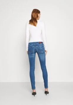LTB Slim Fit Jeans - Elenia Wash -Only Mode Winkel 9314a7f9b2104f1fbe183ee780ff45c4