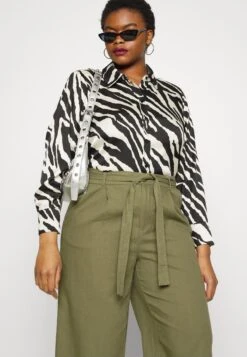 ONLY CARMAKOMA Carcara Belt Culotte Pant - Broek - Khaki -Only Mode Winkel 94386a21badc4e89ae4efca0ba0663f0