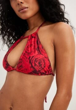 NA-KD Mit Schmalen Trägern - Bikinitop - Roses Aop 6 NA-KD Mit Schmalen Trägern - Bikinitop - Roses Aop -Only Mode Winkel 94dd59883a444451b259368c2ddf9717