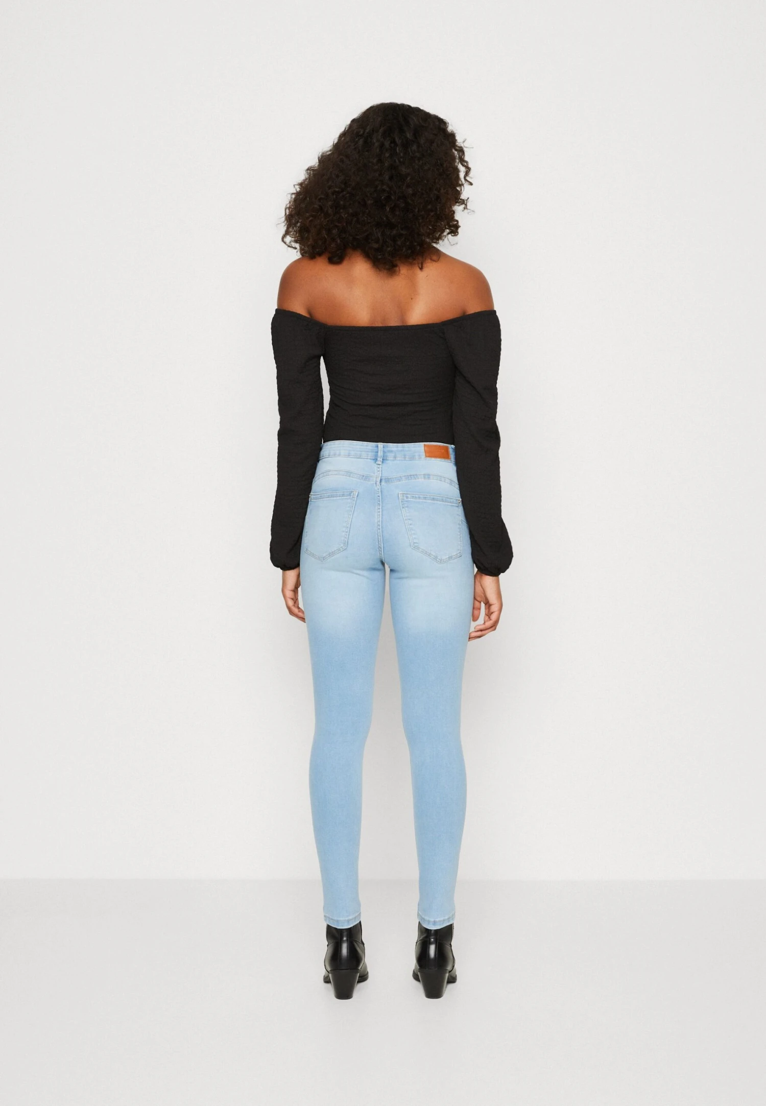 Vero Moda Vmalia Shape - Jeans Skinny Fit - Light Blue Denim 3 Vero Moda Vmalia Shape - Jeans Skinny Fit - Light Blue Denim - Afbeelding 3