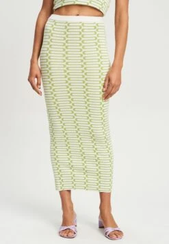 Wave- Maxirok - Ivory Apple