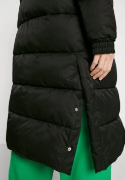 Hugo Favina - Winterjas - Black 14 Hugo Favina - Winterjas - Black -Only Mode Winkel 99f8a3f305bf4c56b528895fed7c4f7f