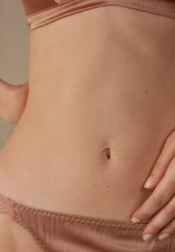 Intimissimi String - Rose Satin -Only Mode Winkel 9ba589c85bba43a7bb905d979ab8ab9e