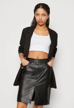 YAS Minirok - Black 9 YAS Minirok - Black -Only Mode Winkel 9d011aceab304e91865160b39302b624