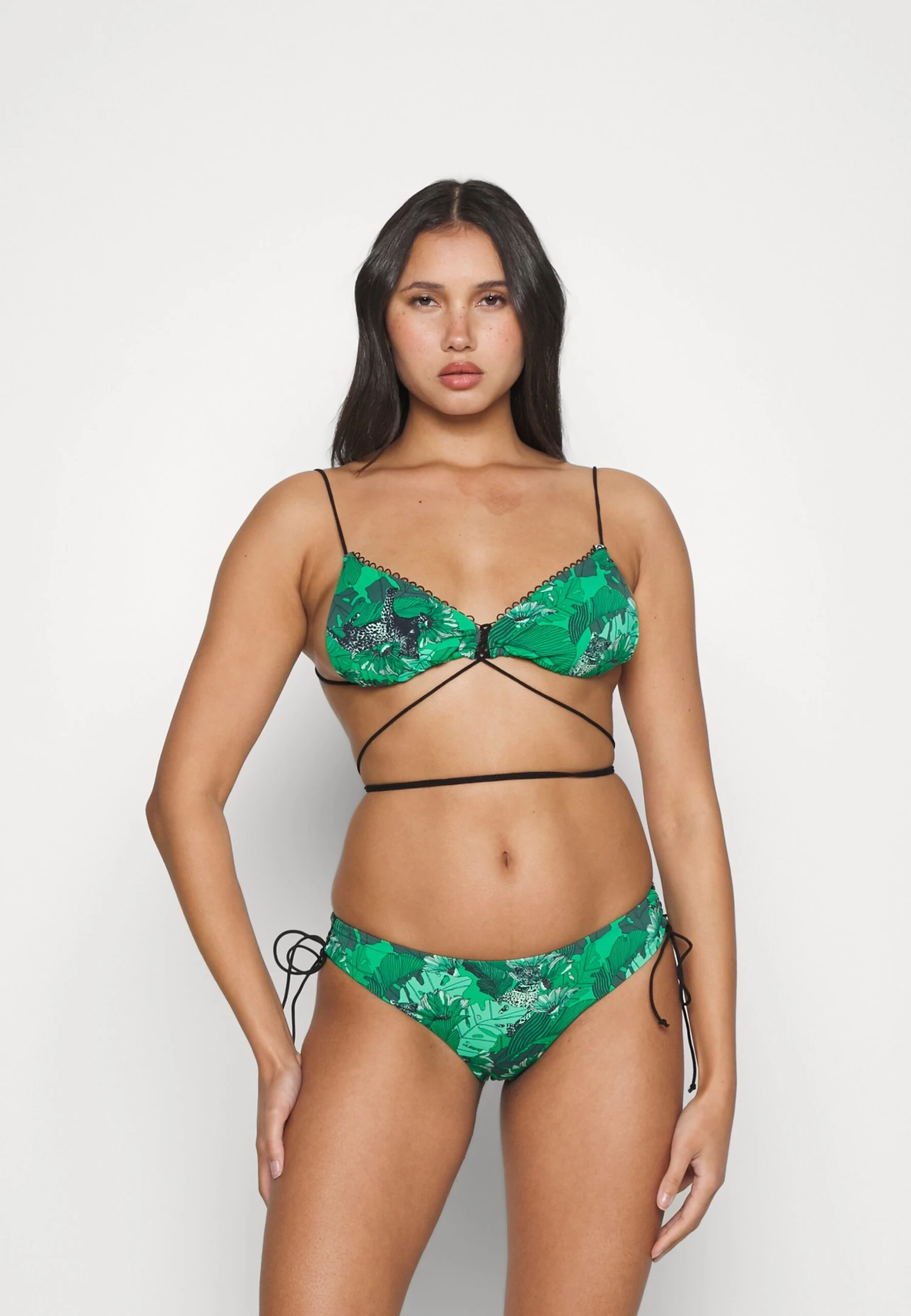 ONLY Onllucia Set - Bikini - Foliage Green 1 ONLY Onllucia Set - Bikini - Foliage Green