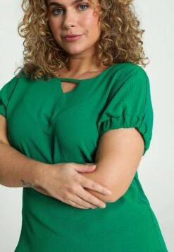 Uni Avec Découpe À L'Encolure - T-Shirt Basic - Green 16 Uni Avec Découpe À L'Encolure - T-Shirt Basic - Green -Only Mode Winkel 9db6b9d6aaa6435e91f36a50a3c0273c