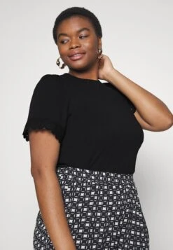 Vero Moda Curve Vmpanna Glenn- T-Shirt Basic - Black -Only Mode Winkel 9debdfa554034d24845b6f8c71464870