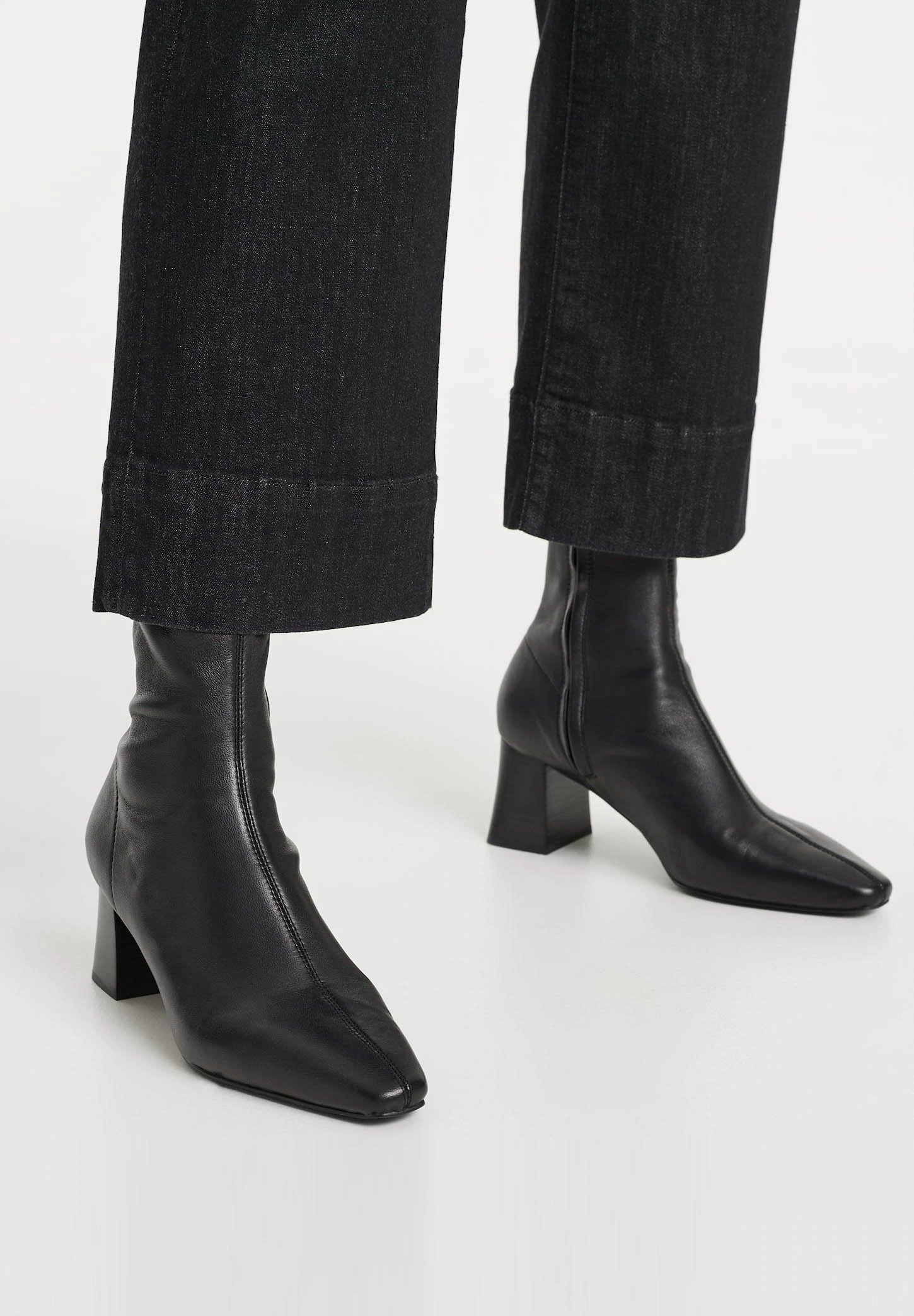 OPUS Mila Pure - Flared Jeans - Deep Black 5 OPUS Mila Pure - Flared Jeans - Deep Black - Afbeelding 5