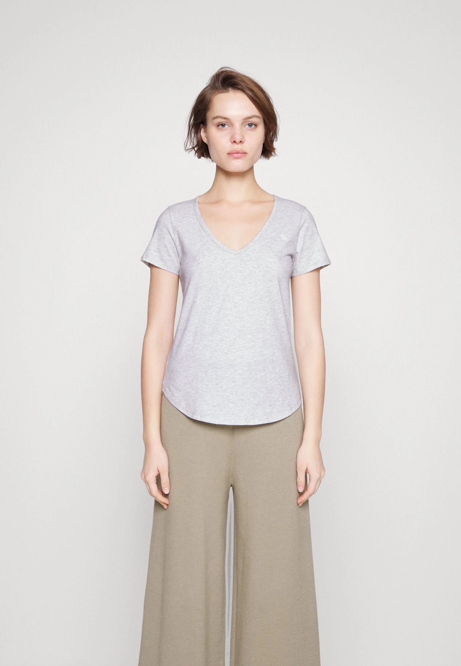 Abercrombie & Fitch 3 Pack - T-Shirt Basic - Brill White/Zephyr/Heather Grey 4 Abercrombie & Fitch 3 Pack - T-Shirt Basic - Brill White/Zephyr/Heather Grey - Afbeelding 4