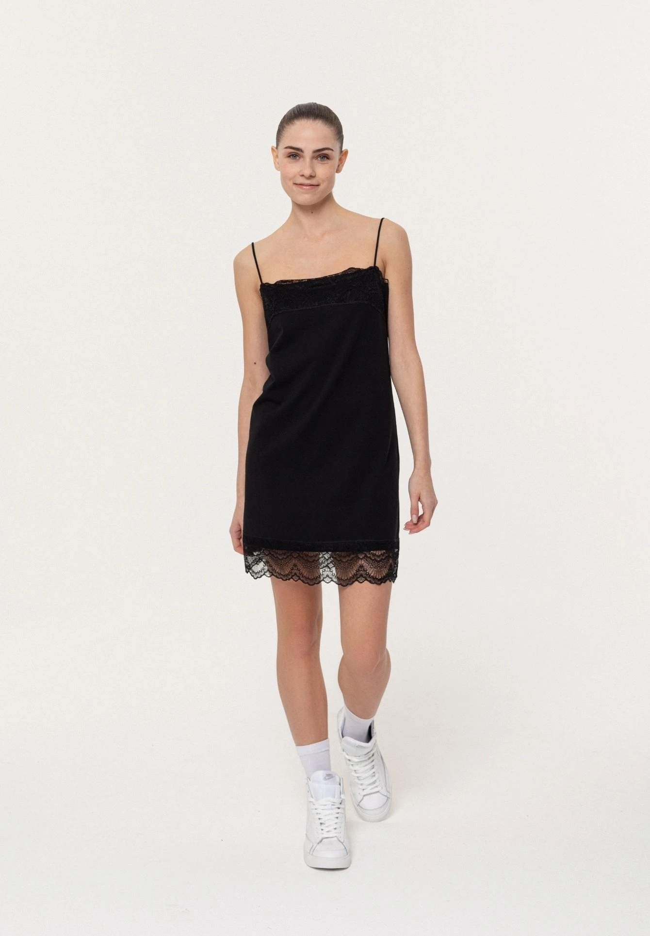 Jurk - Black 1 Jurk - Black