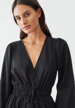 Trissy Mini - Jurk - Black -Only Mode Winkel a143b20643584790991f61bd40553b5d