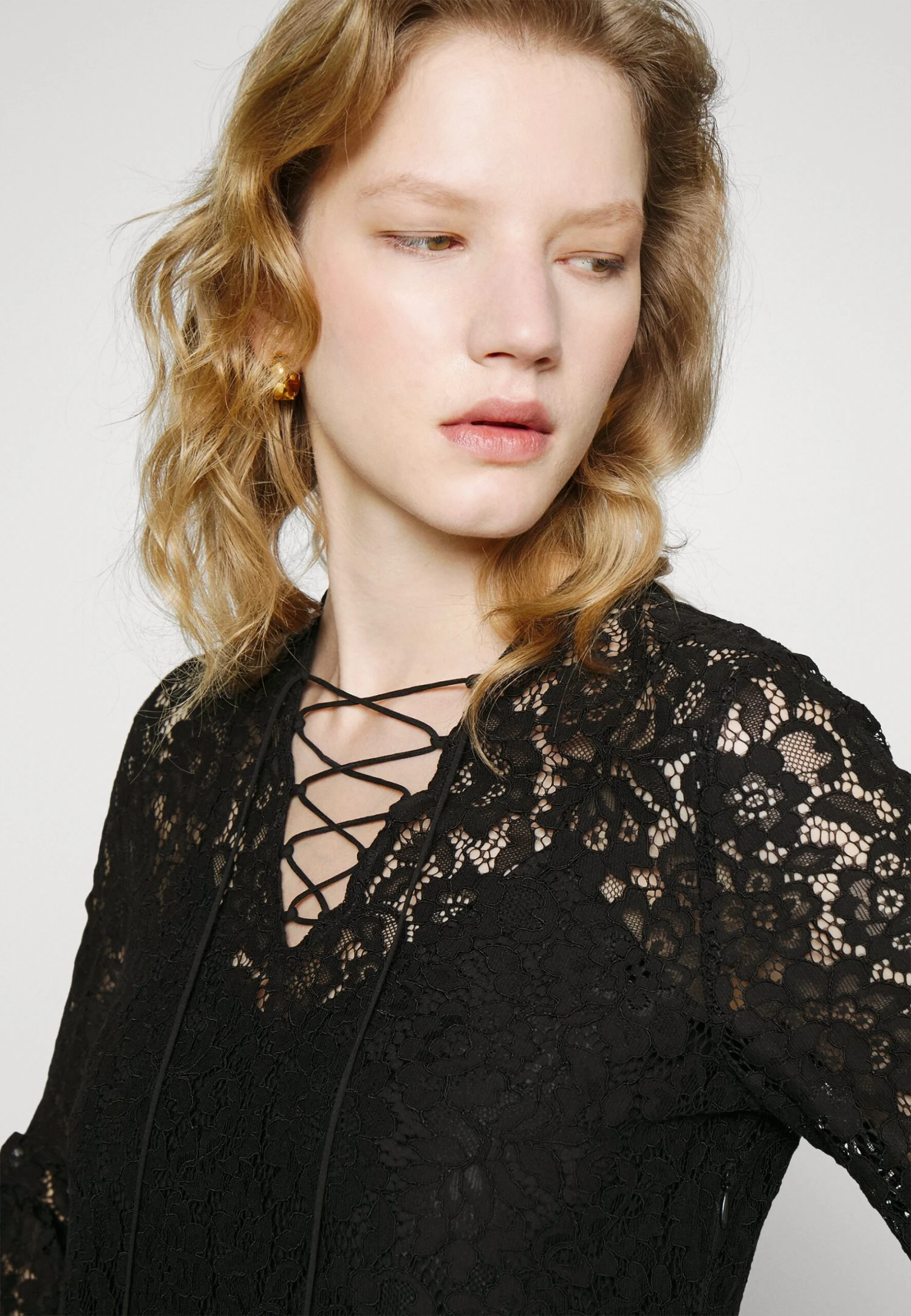 TWINSET Loving Macrame - Cocktailjurk - Nero 4 TWINSET Loving Macrame - Cocktailjurk - Nero - Afbeelding 4