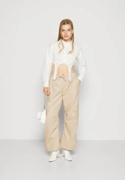 Gina Tricot Parachute Trousers - Cargobroek - Beige -Only Mode Winkel a57ad994cddd4ad08d98db78b111efe0