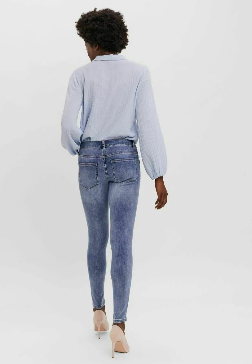 Vero Moda Slim Fit Jeans - Medium Blue Denim 3 Vero Moda Slim Fit Jeans - Medium Blue Denim - Afbeelding 3