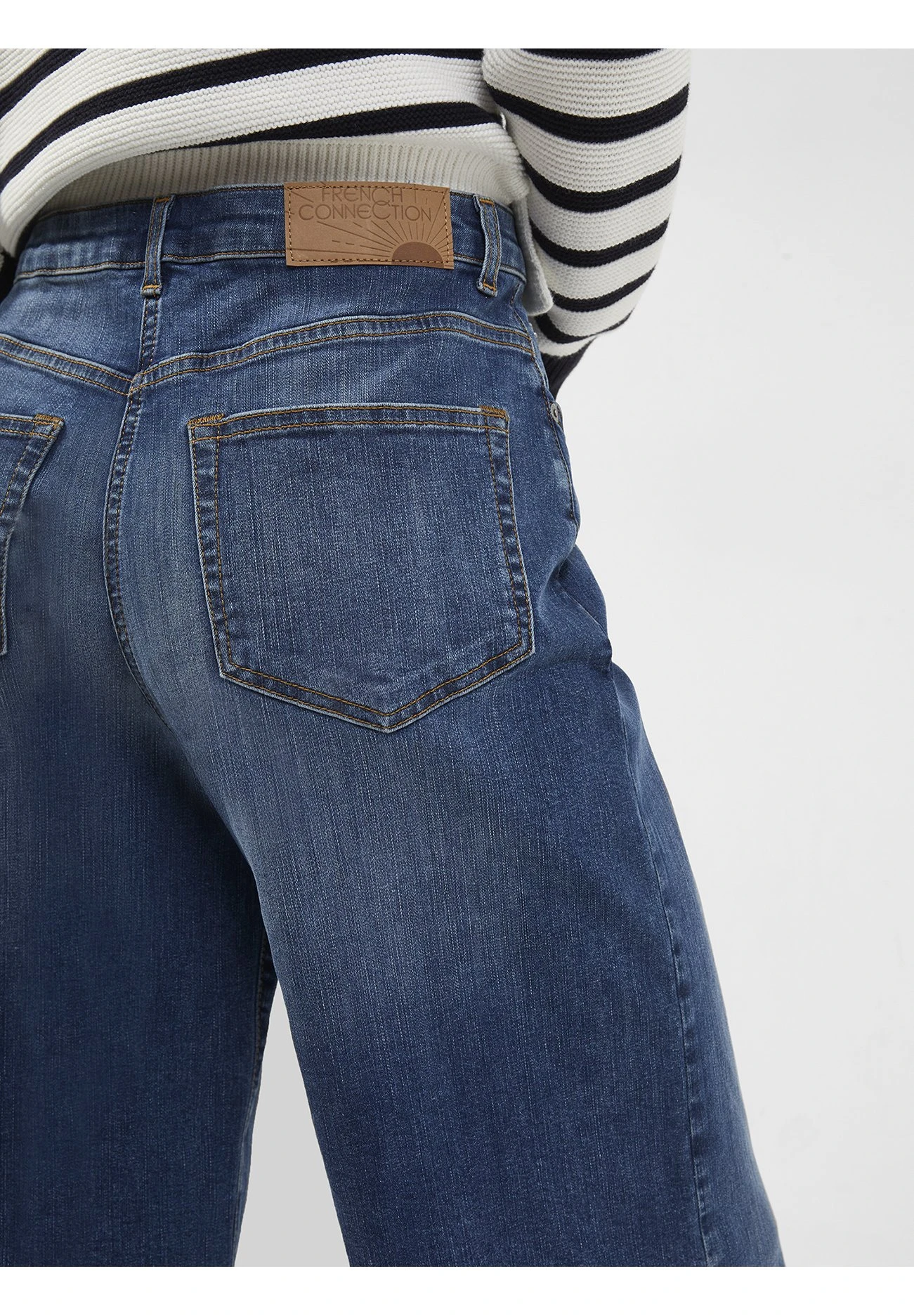 French Connection Flared Jeans - Mid Blue 4 French Connection Flared Jeans - Mid Blue - Afbeelding 4