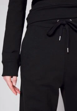 LOVE MOSCHINO Trainingspak - Black -Only Mode Winkel aa388fc11c0344a5af8f19789e086b4e