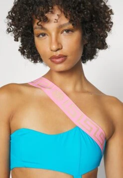 Versace One Piece - Badpak - Mediterranean Blue/Flamingo -Only Mode Winkel ab55c34c9f684f819be3a3ed0c581197