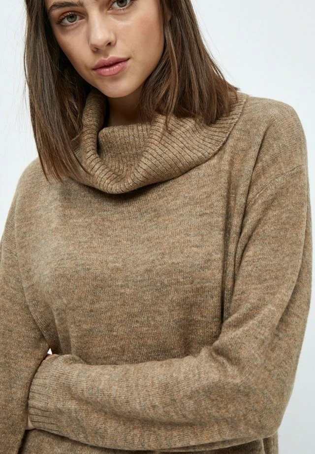DESIRES Elis Rollneck- Gebreide Jurk - Winter Twig Sand Melange 4 DESIRES Elis Rollneck- Gebreide Jurk - Winter Twig Sand Melange - Afbeelding 4