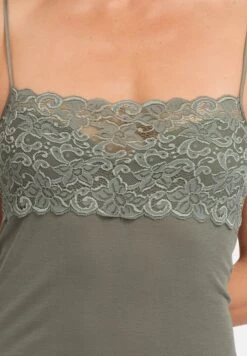 HANRO Spaghetti Moments - Hemd - Antique Green 8 HANRO Spaghetti Moments - Hemd - Antique Green -Only Mode Winkel ae855dd22e92400ab883f7ec7ace7fbd