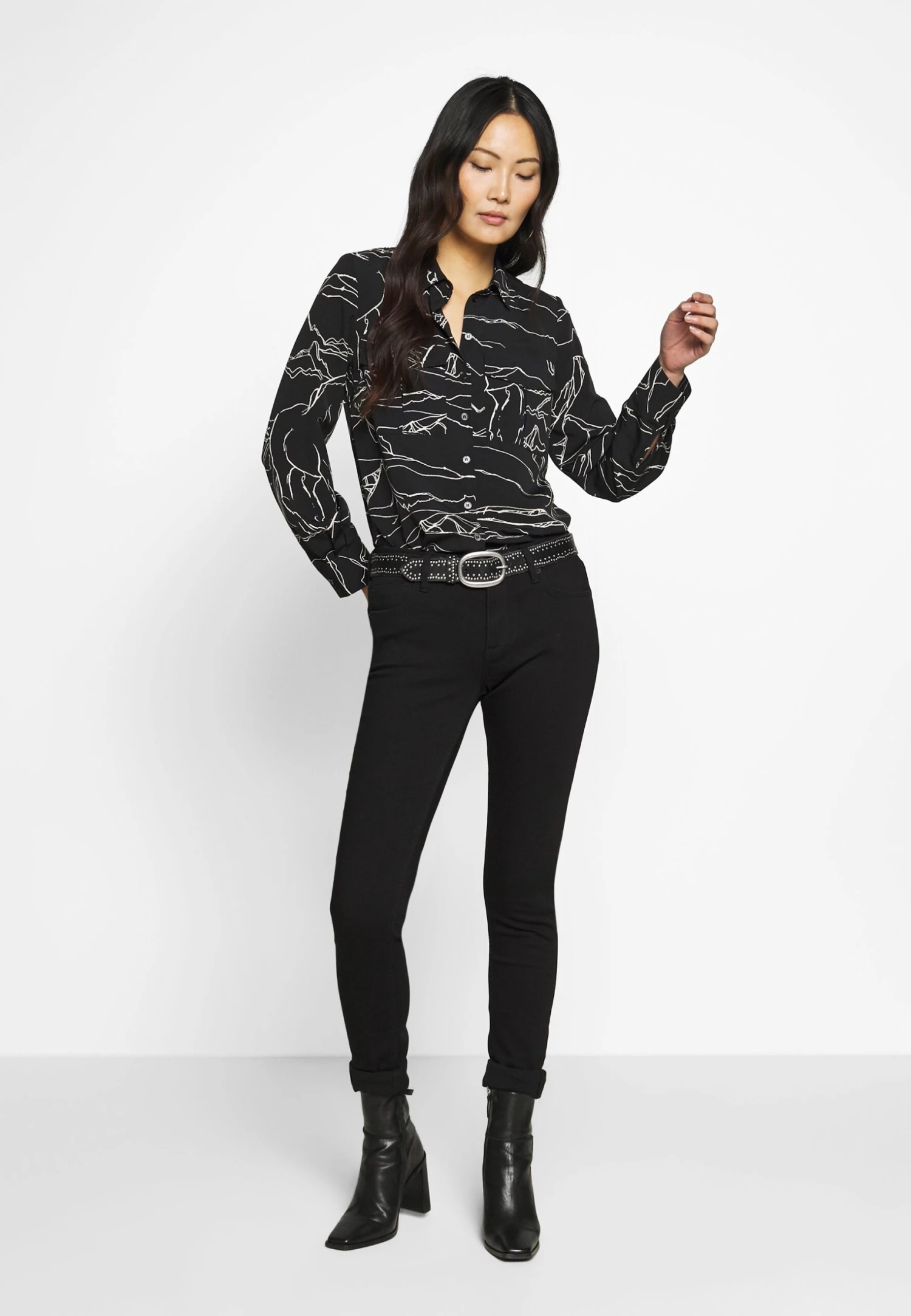 QS By S.Oliver Slim Fit Jeans - Black Denim 2 QS By S.Oliver Slim Fit Jeans - Black Denim - Afbeelding 2