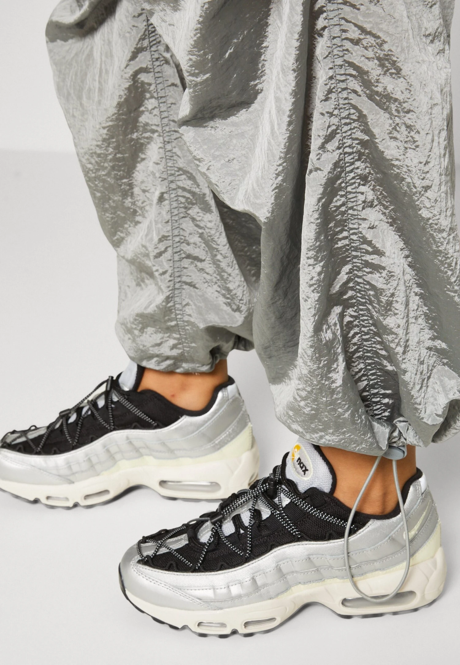 Iets Frans... Shiny Baggy Tech - Broek - Silver 6 Iets Frans... Shiny Baggy Tech - Broek - Silver - Afbeelding 6