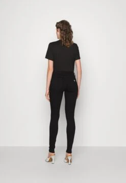 Guess Annette - Jeans Skinny Fit - Carrie Black 7 Guess Annette - Jeans Skinny Fit - Carrie Black -Only Mode Winkel b06d617b8f2c48be8b7dad0fa5522eac