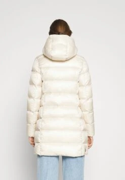 Colmar Originals Donsjas - Off-White -Only Mode Winkel b0d4f99589af446792fd314701a5304d