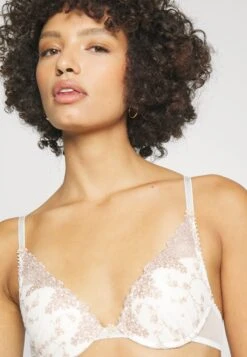 Passionata Nights Bra - Beugel Bh - Talc Sirocco -Only Mode Winkel b173b2e31bb64c4993d6b232d77dc2f7