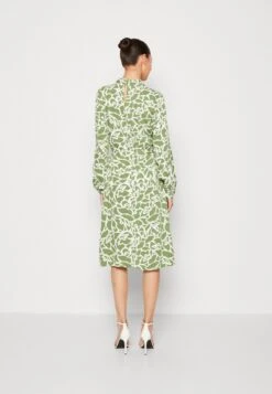 Vila Vimoras Ria High Neck Dress - Jurk - Calliste Green -Only Mode Winkel b205d3db33be4d8ea8c96476b6de90e4