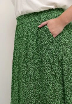 Isma Ami- A-Lijn Rok - Poison Green Black Flower -Only Mode Winkel b213cc0b309d4bb8a7c3cf57b6605003