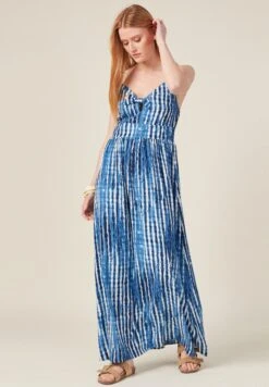 Ausgestelltes Mit Trägern - Maxi-Jurk - Bleu 8 Ausgestelltes Mit Trägern - Maxi-Jurk - Bleu -Only Mode Winkel b2c2e6bbf3844fb3bc5339b9ed557f8c