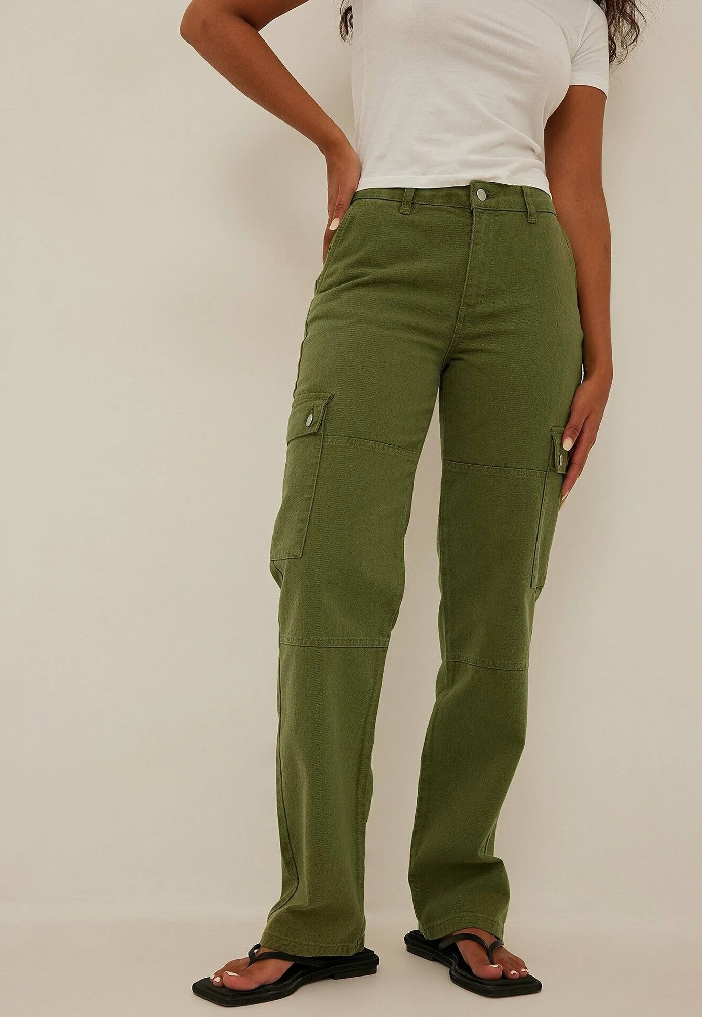 NA-KD Cargo- Straight Leg Jeans - Light Khaki 1 NA-KD Cargo- Straight Leg Jeans - Light Khaki