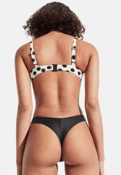 Bikinibroekje - Black -Only Mode Winkel b35b4add2ea1445a94f05d59aa4e315a