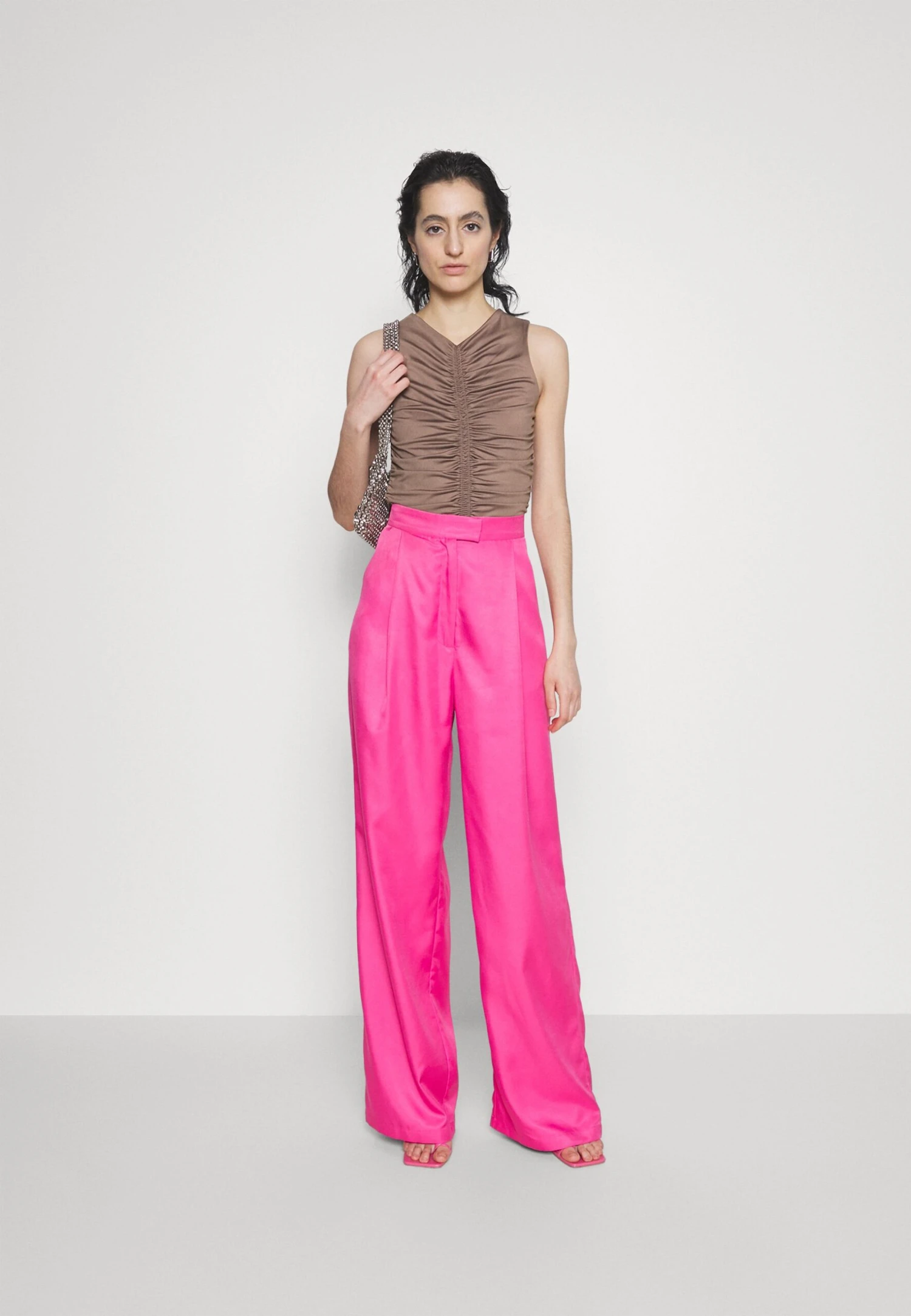 Abercrombie & Fitch Bare Ruched- T-Shirt Basic - Deep Taupe 2 Abercrombie & Fitch Bare Ruched- T-Shirt Basic - Deep Taupe - Afbeelding 2