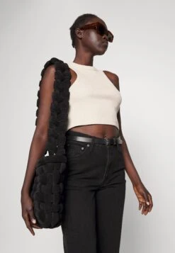 MOTHER Snacks High Waisted Double Stack Hover - Straight Leg Jeans - Smacking Good 9 MOTHER Snacks High Waisted Double Stack Hover - Straight Leg Jeans - Smacking Good -Only Mode Winkel b561c21fdd77420ba56c869c75710e1b