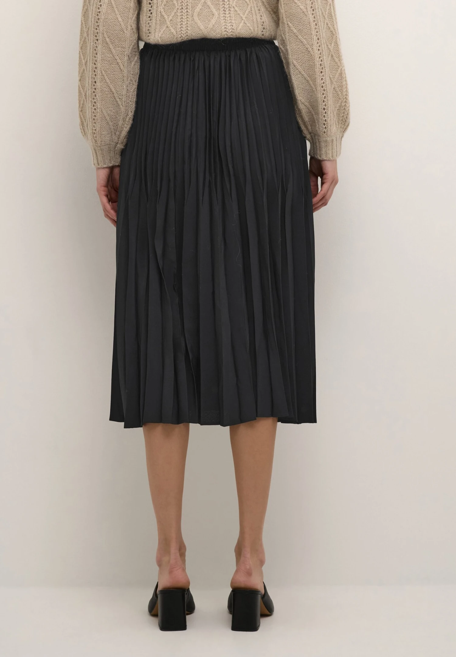 Culture Cuvienna - A-Lijn Rok - Black 3 Culture Cuvienna - A-Lijn Rok - Black - Afbeelding 3