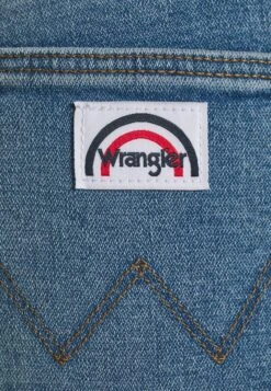 Wrangler Flared Jeans - Dusty Mid -Only Mode Winkel b6b4771c4d574b8c9fb1f541ee1d2e89