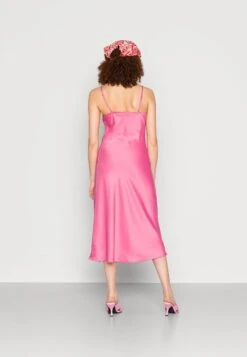 Yasdottea Strap Midi Dress Show - Cocktailjurk - Ibis Rose 7 Yasdottea Strap Midi Dress Show - Cocktailjurk - Ibis Rose -Only Mode Winkel b72ec4efa5194bb9a38f888177be30e5