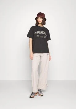 Pegador Toronto Strap Suit Pants- Broek - Bright White -Only Mode Winkel b748669befa44cfc9a27dd0d038c467d