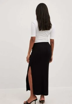 NA-KD Aus Unregelmässigen- Maxirok - Black 6 NA-KD Aus Unregelmässigen- Maxirok - Black -Only Mode Winkel b7f1307ad24b4e089118dd26b29ca09f