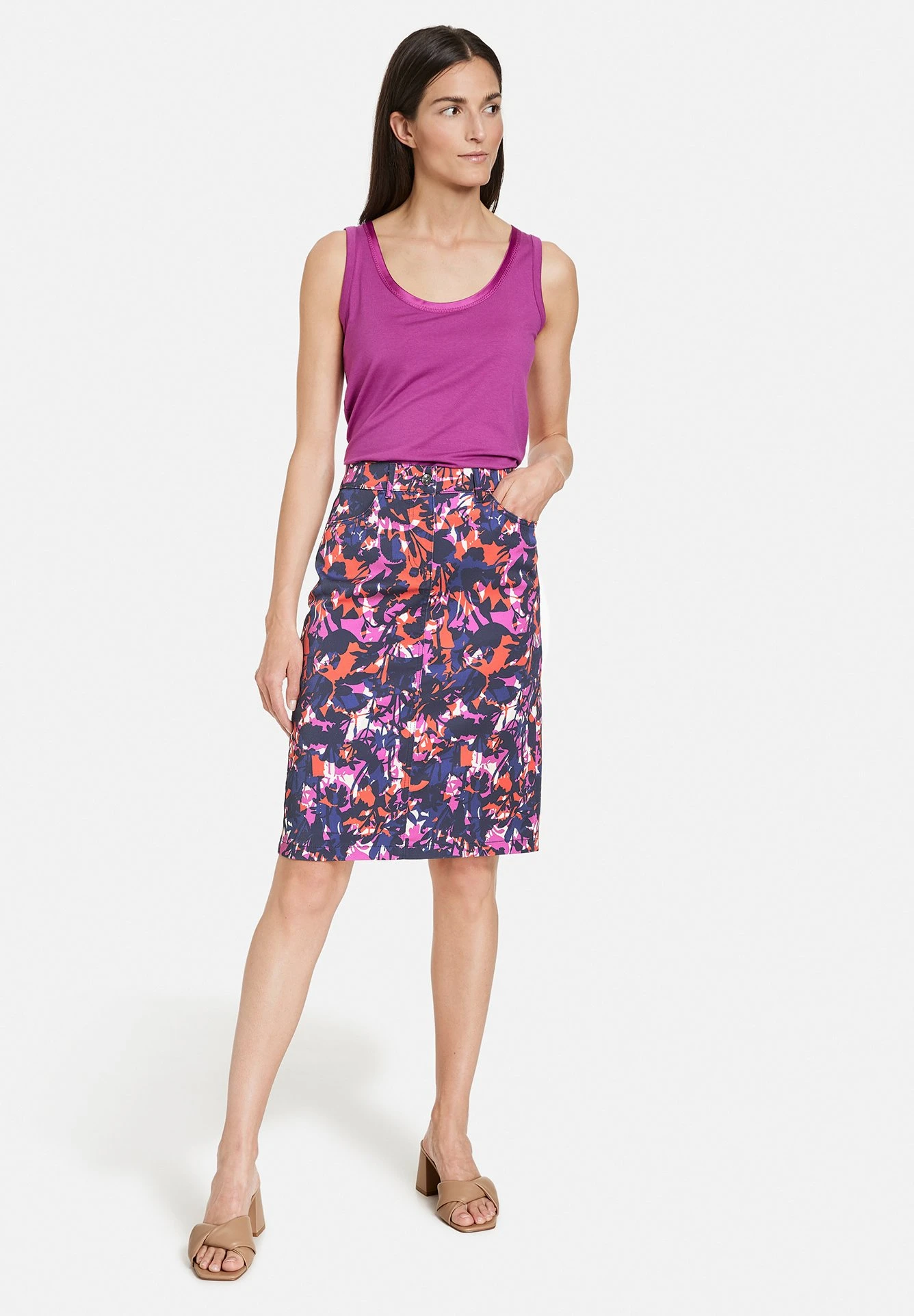 Gerry Weber Kurz Gemusterter - Jeansrok - Blau/Lila/Pink Druck 2 Gerry Weber Kurz Gemusterter - Jeansrok - Blau/Lila/Pink Druck - Afbeelding 2