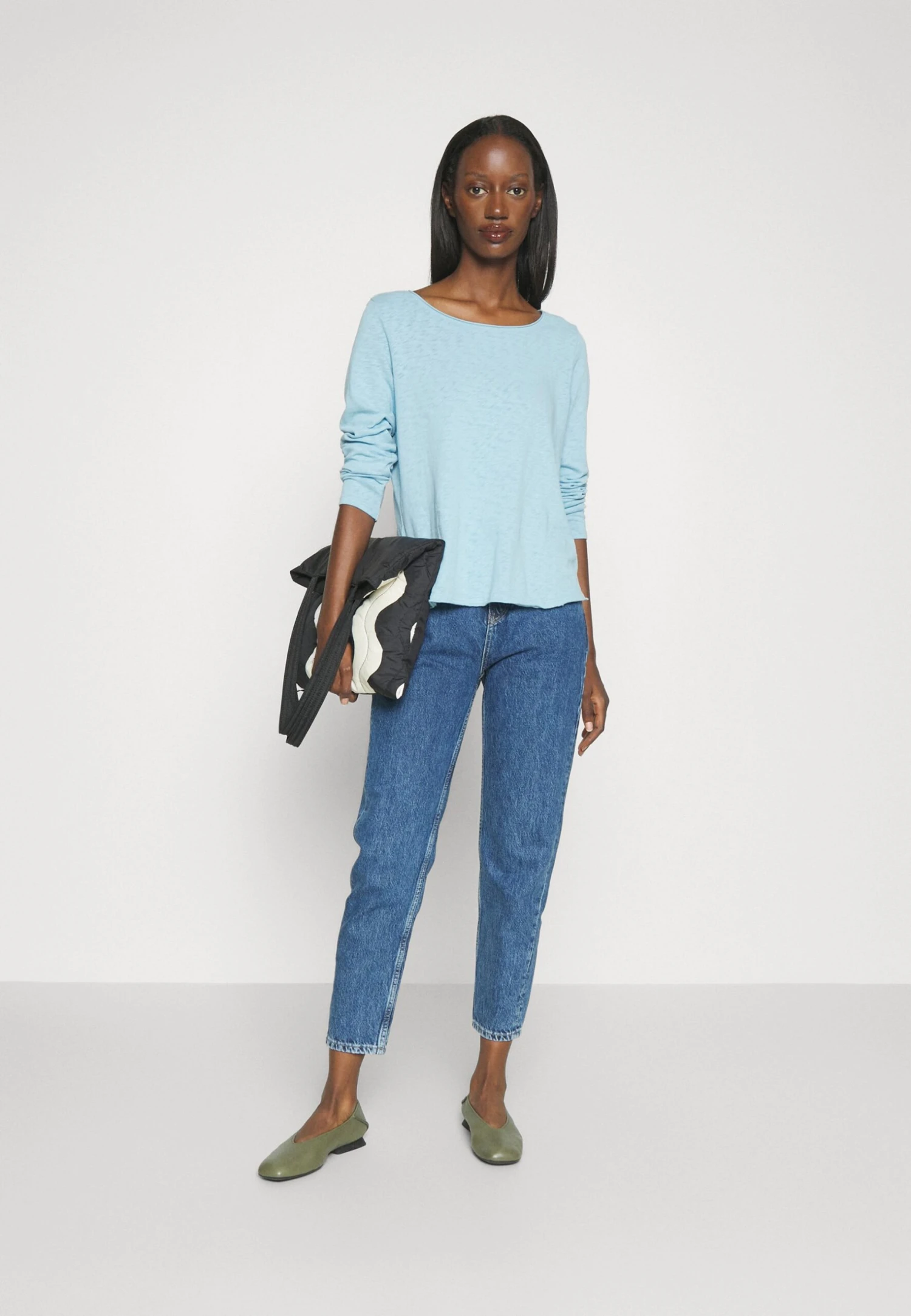 Marc O'Polo DENIM Trouser Boyfriend Fit - Straight Leg Jeans - Blue Denim 2 Marc O'Polo DENIM Trouser Boyfriend Fit - Straight Leg Jeans - Blue Denim - Afbeelding 2
