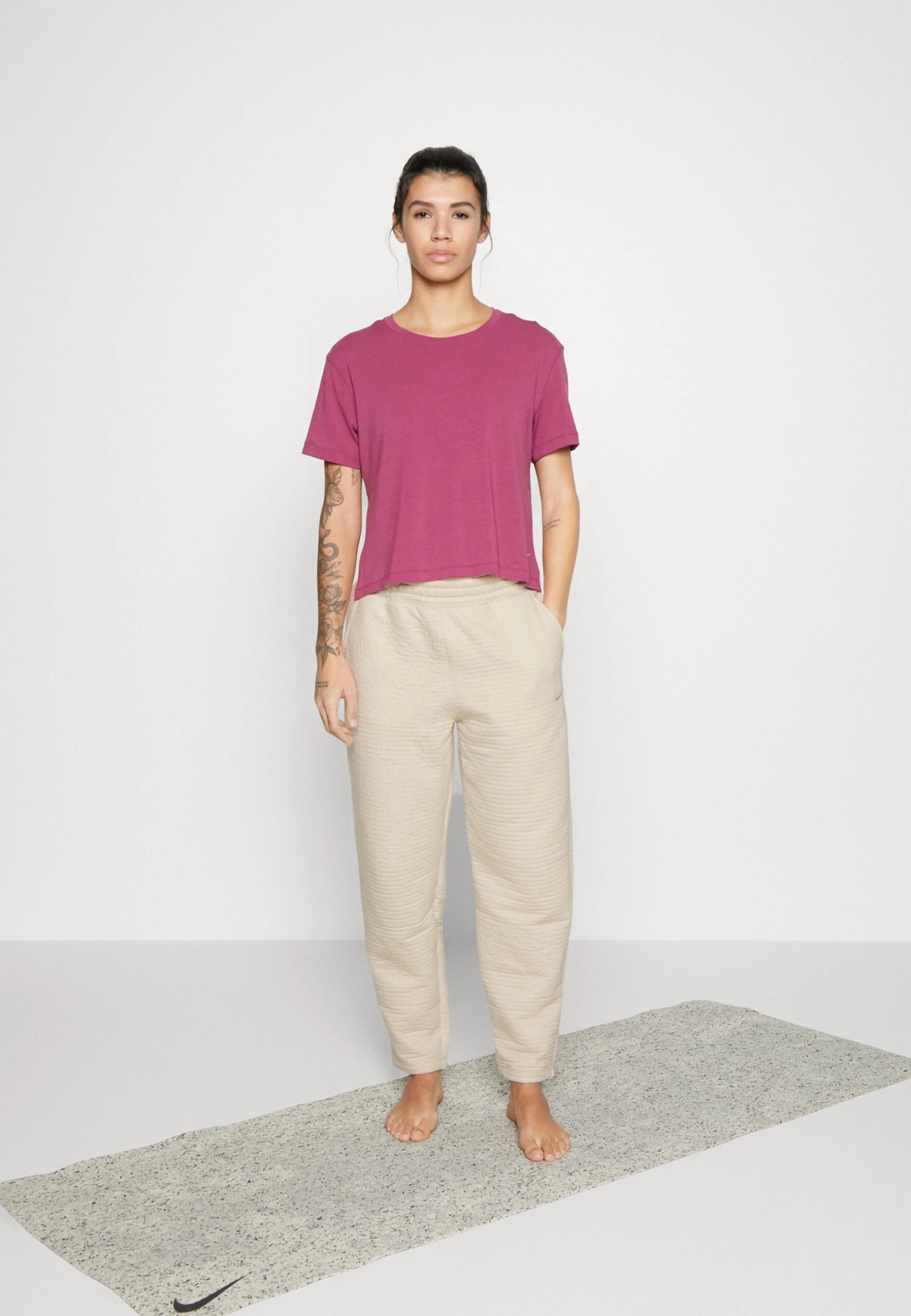 Nike Performance Luxe Bottom - Trainingsbroek - Sanddrift/White/Multi Color 2 Nike Performance Luxe Bottom - Trainingsbroek - Sanddrift/White/Multi Color - Afbeelding 2