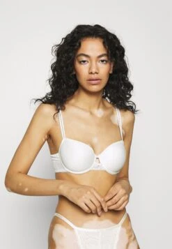 Chantelle Alto Aussenträger- Voorgevormde Bh - Milk