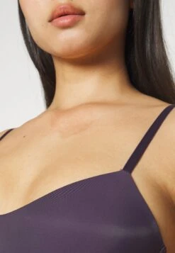 Sloggi Soft Adapt- Bustier - Blueberry 13 Sloggi Soft Adapt- Bustier - Blueberry -Only Mode Winkel bd94389e4fef4a608398f538b10b5cb7